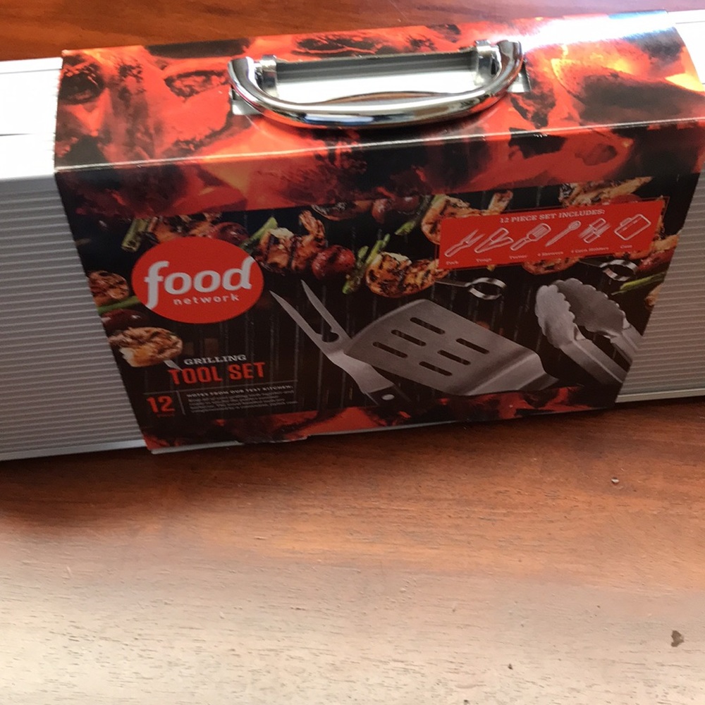 FOOD NETWORK™️ Grilling Tool Set 12 Pieces Picnic Kit - Picture 6 of 7